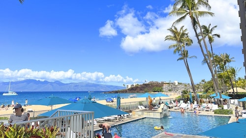 The Whaler Resort: Suite 319~Enjoy Stunning Center Courtyard & Ocean Views