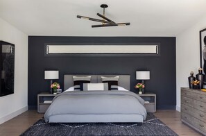 4 bedrooms, desk, iron/ironing board, WiFi