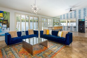 Interior - Risky Business – Retro Cool Palm Springs (Palm Springs)