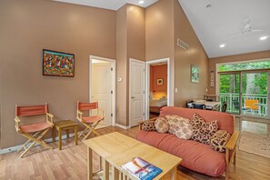 Smart TV - Sleepy Hollow Beach Resort introduces Terrace 21 (South Haven)