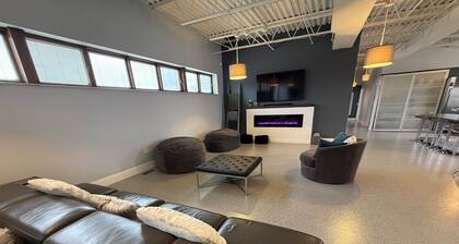 River-Side Loft 3500 SQ FT Downtown Dayton