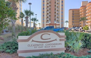 Property grounds - Awesome Beachfront Condo! Clearwater 1B (Gulf Shores)