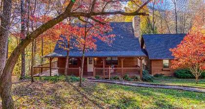 A Cowpoke's Dream 3 Bedroom Cabin by RedAwning