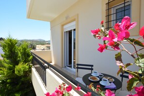 Panoramic Apartment | Terrace/patio - Olive Oil Residence (Hersonissos)