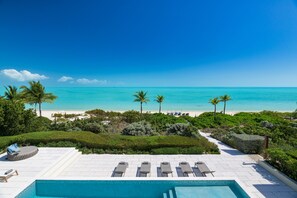 Pool - Clevelander - Beachfront (Long Bay)