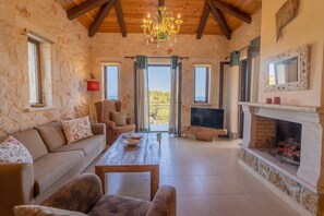 Smart TV, chimenea