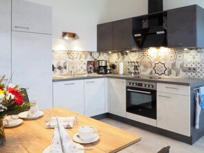 Frigorífic, forn, placa de cuina i rentaplats