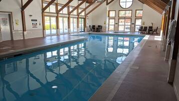 Piscine intérieure, piscine chauffée