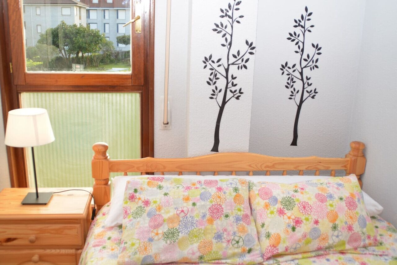3 bedrooms, iron/ironing board, bed sheets