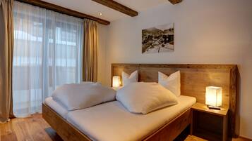 5 Schlafzimmer, Bügeleisen/Bügelbrett, Reisekinderbett, kostenloses WLAN