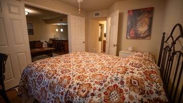 1 bedroom, desk, free WiFi