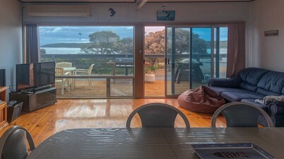 Slikton Coffin Bay - an Esplanade property with a great view at a great price.