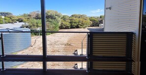 Interior - Kangaroo Hollow - Comfortable, Spacious and Affordable (COFFIN BAY)