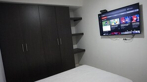 2 slaapkamers, een strijkplank/strijkijzer, gratis wifi, beddengoed