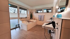 Unclassified image, 3 of 15, button