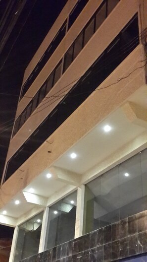 Exterior detail - Family - friendly and large group friendly property (Cochabamba)