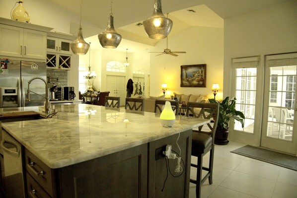 Interior - Remodeled home located on McGregor Blvd with private pool, and outdoor kitchen (Fort Myers)