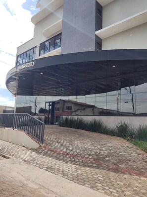 Fachada da propriedade