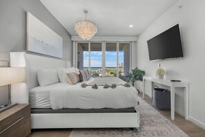 4 habitaciones, escritorio, tabla de planchar con plancha y wifi gratis