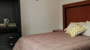 3 Schlafzimmer, Bügeleisen/Bügelbrett, kostenloses WLAN, Bettwäsche