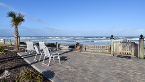 Property grounds - Ocean view! Overlooks the Pool & Ocean ~ Chateau by the Sea - 23B (New Smyrna Beach)
