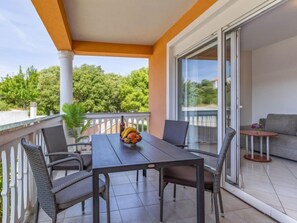 Outdoor dining - Apartment Rok 8 by Interhome (Pula/Banjole)