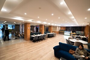 Lobby sitting area - The Green Park Diyarbakir (Diyarbakir)