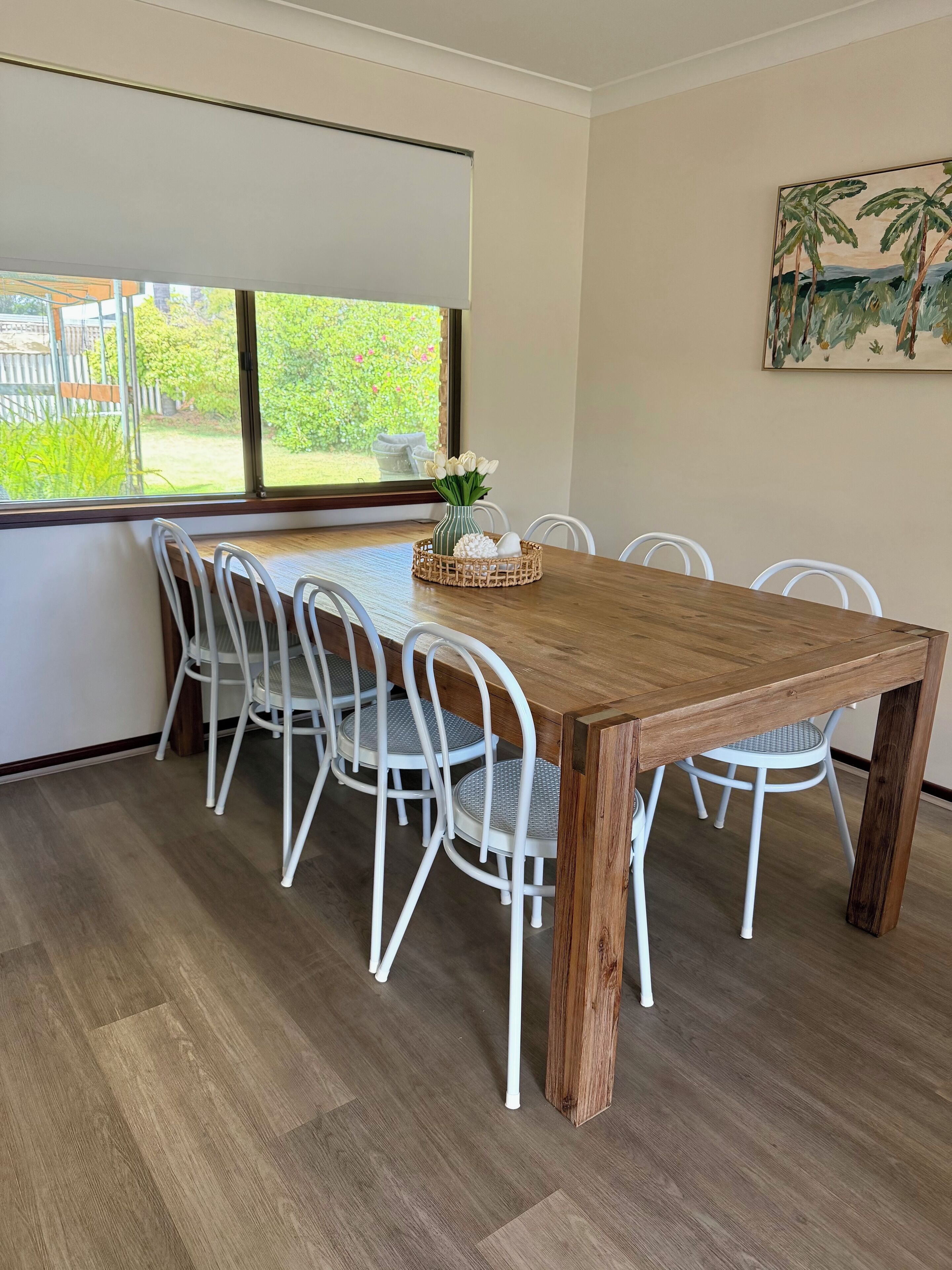 Dinning for x8 guests