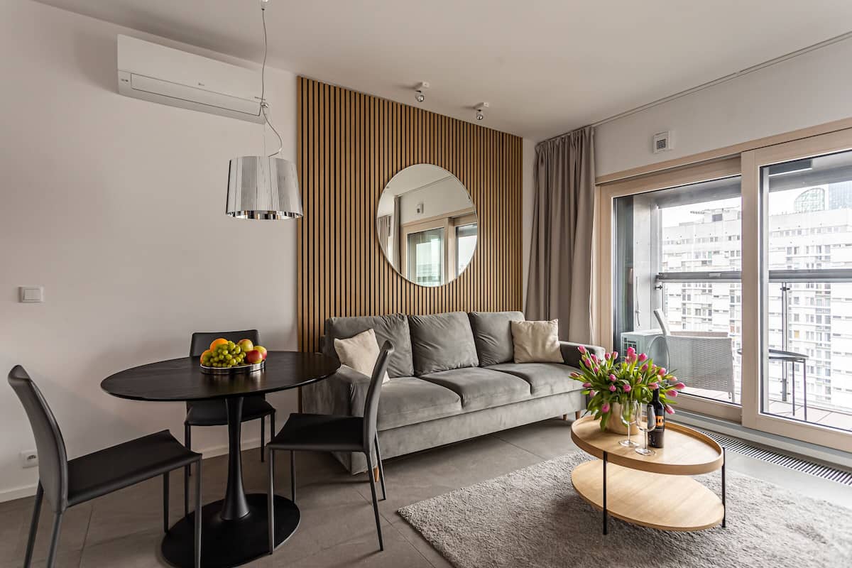 City Apartment | 1 bedroom, in-room safe, soundproofing, iron/ironing board