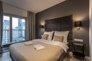 Business Apartment | In-room safe, soundproofing, iron/ironing board, free WiFi - Mennica Residence (Warsaw)