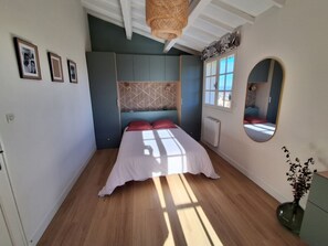 4 bedrooms, iron/ironing board, free WiFi, bed sheets - Family villa with swimming pool and garden in Drôme Provençale (Rochegude)