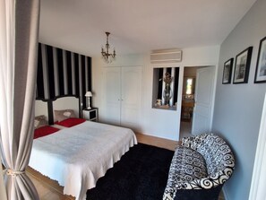 4 bedrooms, iron/ironing board, free WiFi, bed sheets - Family villa with swimming pool and garden in Drôme Provençale (Rochegude)