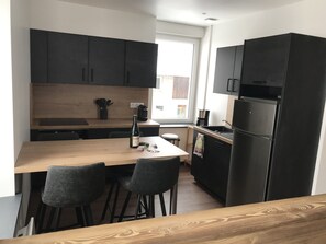Fridge, microwave, oven, stovetop