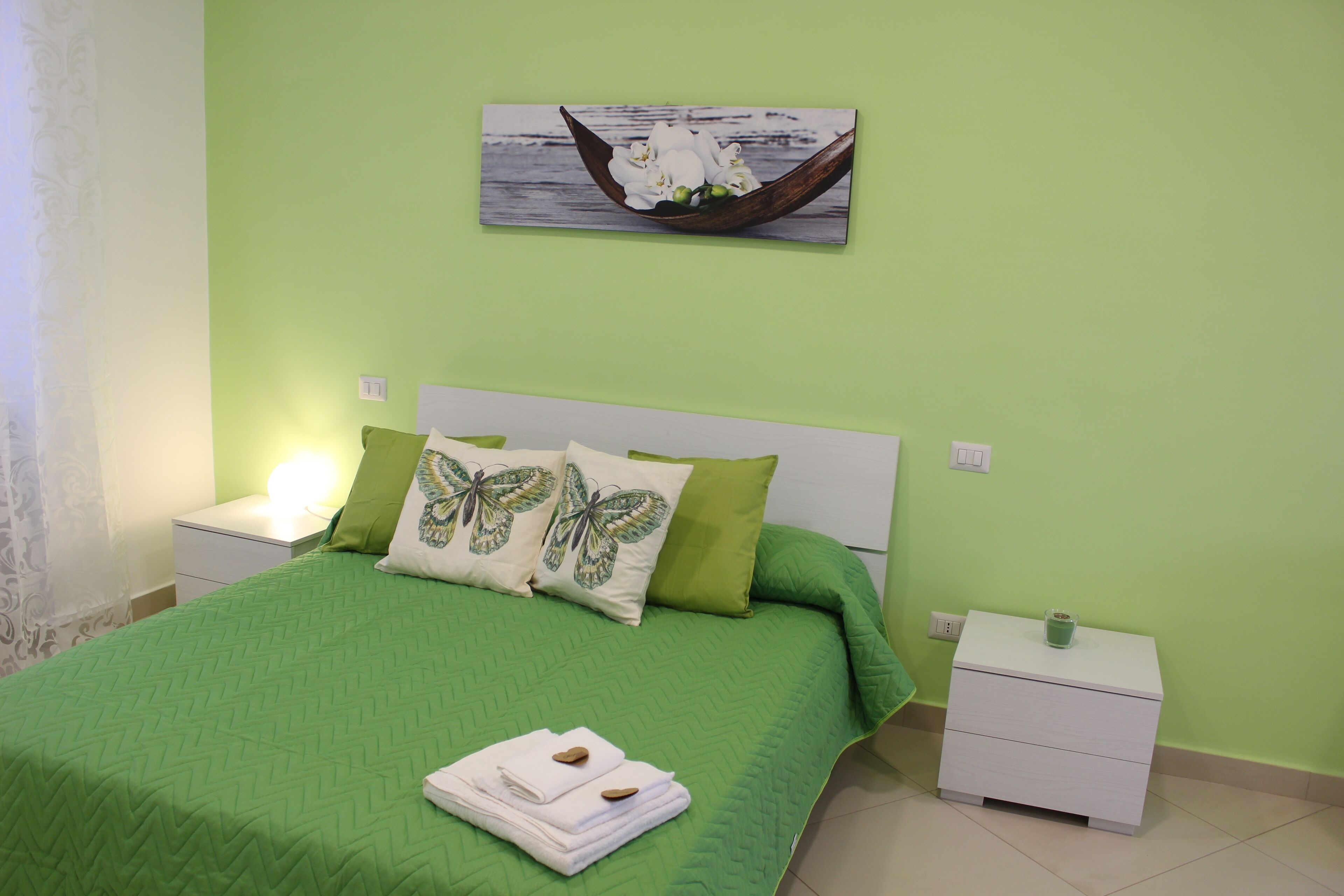 1 chambre, lit parapluie, Wi-Fi gratuit, draps fournis