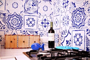 Deluxe Apartment | Private kitchen | Full-sized fridge, coffee/tea maker, cookware/dishes/utensils