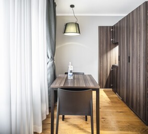 Flat-screen TV, offices - Living-World (Heidelberg)