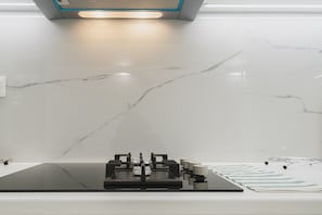 Chambre Ville double | Cuisine privée | Réfrigérateur, surface de cuisson, cafetière-théière
