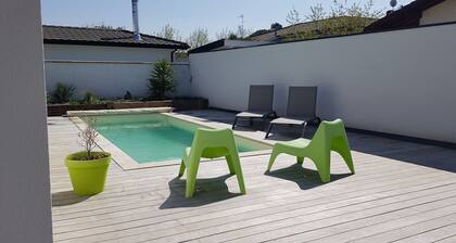 Adorable house with pool near BORDEAUX and ARCACHON/CAP FERRET beaches
