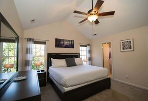 4 bedrooms, desk, iron/ironing board, WiFi