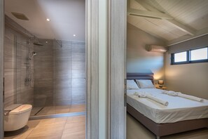 Comfort Studio Suite | Hypo-allergenic bedding, in-room safe, laptop workspace, blackout drapes - Papillon (Zakynthos)