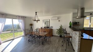 茶具/咖啡用具、冰箱、微波炉、烤箱