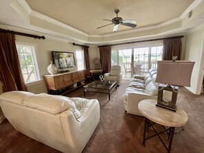 Smart TV, video games