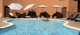 LAKESHORE VILLAS BEACH COWBOY VILLA