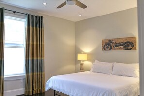 2 bedrooms, desk, iron/ironing board, travel crib