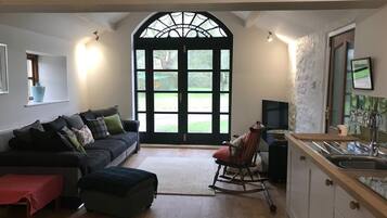 Télévision, jeux vidéo, lecteur de DVD, livres