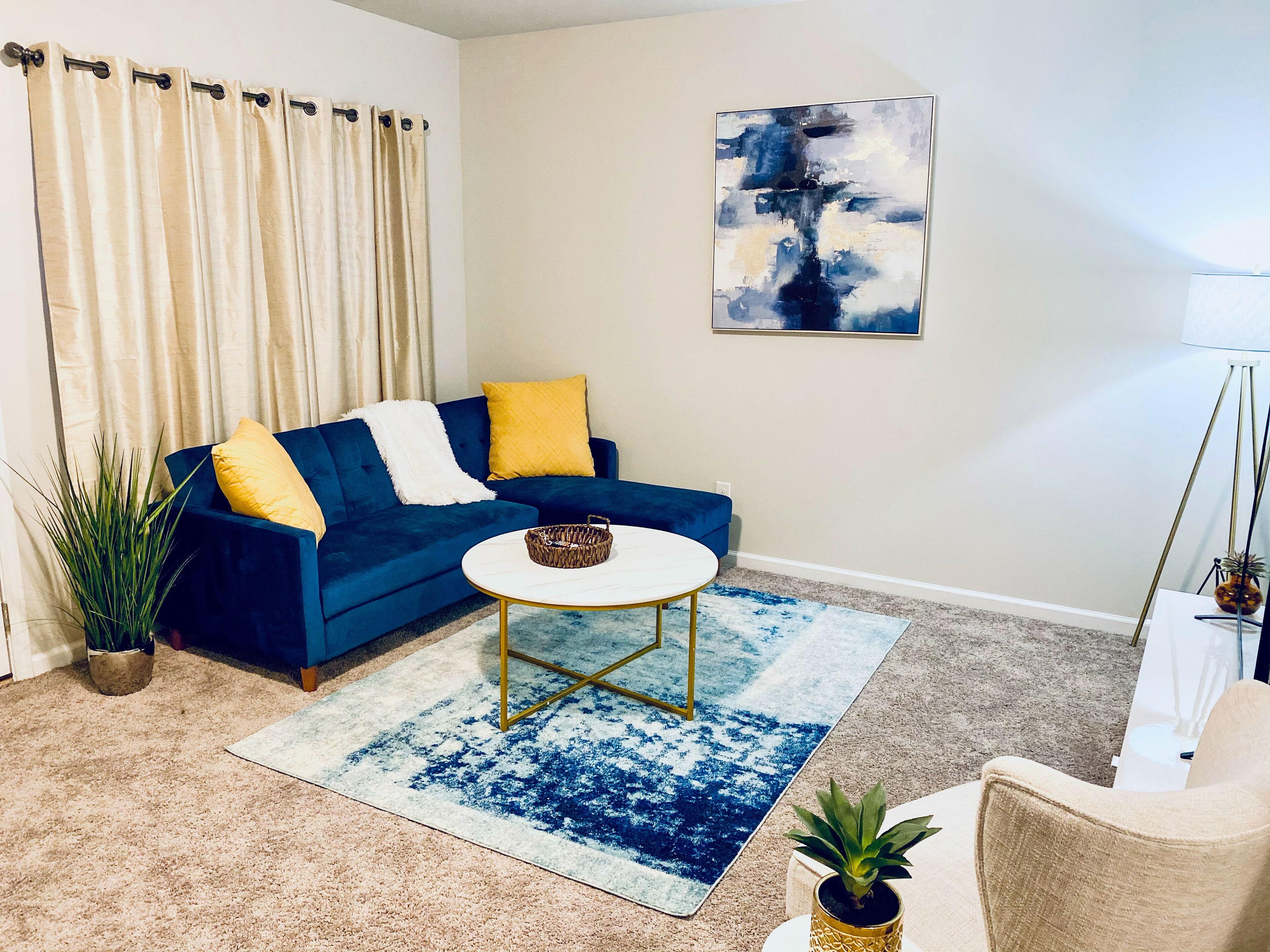 Modern/Private!