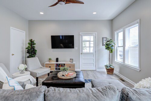 Steps to Rehoboth Beach and Boardwalk Dog Permitted