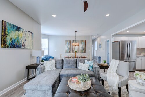 Steps to Rehoboth Beach and Boardwalk Dog Permitted