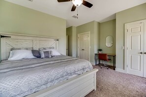 3 bedrooms, desk, iron/ironing board, free WiFi - The Wright Place: Your Perfect Beach Escape (Pensacola)
