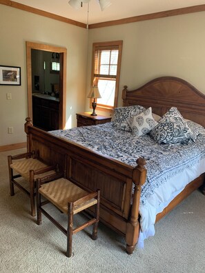 3 bedrooms, in-room safe, desk, iron/ironing board - BOOK EARLY PROMOTIONS Now Available! Screened Porch - Gorgeous Fireplaces! (Cullowhee)